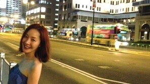 엄지원, 홍콩서 민낯 포착 ‘여신포스’