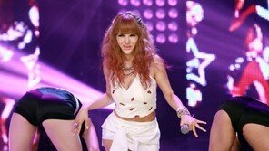 [포토] 지나의 女댄서들 무슨 춤추길래…‘엉덩이 봉곳 솟아’