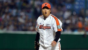 [포토] 류현진 ‘아쉬워 죽겠네…’