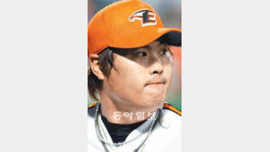 ‘아이, 화 나!’… 한화 류현진 4경기째 無勝