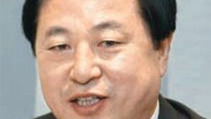 [달아오르는 대선 레이스]김두관 “박근혜의 권력과 부는 대물림” 