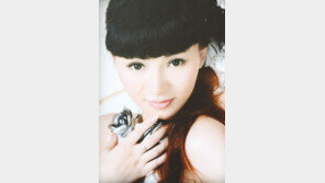 中 미녀가수 나나, 여러명에 성폭행 당한 후 투신 ‘충격’