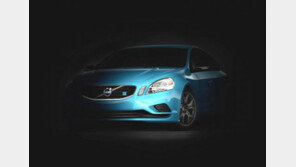 볼보, 단 한 대 뿐인 푸른색 뉴 S60 티저 공개!