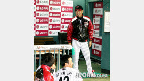 [포토] 이종혁 ‘애써 쓴 웃음…’