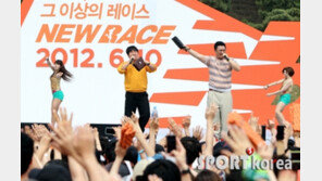 [포토] 형돈이와 대준이, 인기 이 정도일 줄…‘아이돌 압도’