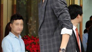 [포토] 김수현, 완벽 옆 라인에 男팬마저 ‘시선고정’