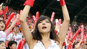 [포토] 치어리더, 섹시한 표정은 내가 한수 위~