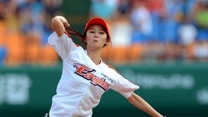 [포토] 오초희, 찢어진 청바지 사이로 꿀벅지 ‘살짝’