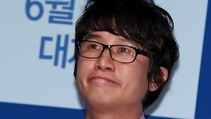 [SD포토] 송새벽, 후줄근한 댄디가이로 변신