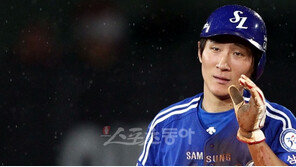 아! 도둑맞은 만루홈런 배영섭 두번 울린 ‘불운’