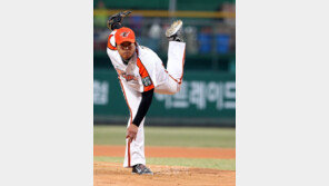 홀로 싸운 괴물, 몸도 마음도 녹초