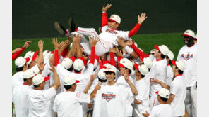 [김종건의 Let’s Go Baseball] 김응룡은 왜 우승 주축들을 내쳤나…