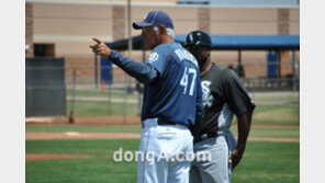 롯데 이용훈의 ‘공 물어뜯기’, 빅리그였다면?