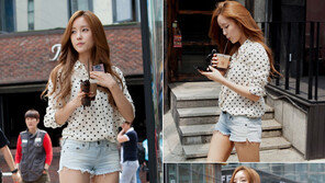 효민, 더 짧아진 마이크로 핫팬츠 “걸어 다니는 마네킹”