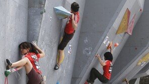 볼더링! 난 반들반들한 바위를 오른다