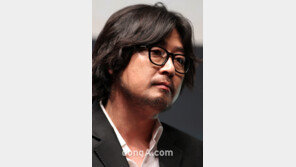 [SD포토] 카리스마 속 인간미 넘치는 김윤석