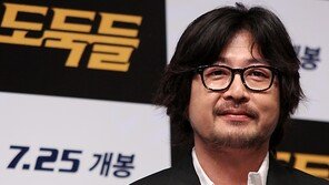 [SD포토] 중년의 멋이 느껴지는 명품 배우 김윤석