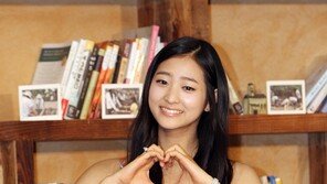 [포토] 배누리, ‘제 사랑의 하트 받으세요’