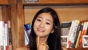 [포토] ‘잔실이’ 배누리, 깜찍한 포즈로 ‘활짝’