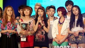 [포토] 원더걸스 소희, 1위 소감에도 무표정 ‘기쁘지 않나?’