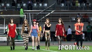 [포토] 티아라, 클럽 펑키룩으로 고양시 ‘비주얼 초토화’