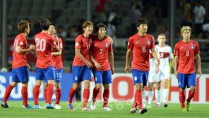 [포토] ‘한국-레바논’ 3-0으로 승리한 태극전사들 ‘수고했어요’