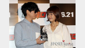 [포토] 타블로, 아내 강혜정과 영화나들이 ‘행복해보이죠?’