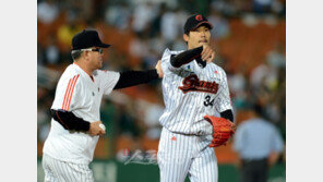 [데일리포커스] 입 근처에 얼씬도 못한 공! 이용훈 “봤지? 완벽투구”