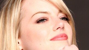 [SD포토] ‘금발 미녀’ 엠마 스톤, 콧대 높은 도도자태 