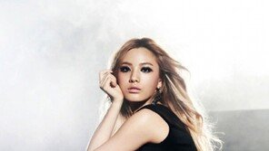  나나 티저, 쪼그려 앉아도 모델 몸매 ‘섹시 카리스마’ 