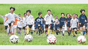 악동 장애아 지호 “공 차면서 꿈이 생겼어요”