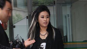 [포토] 마야, ‘레이디가가’급 파격 하격 패션 ‘과한 레깅스’ 경악