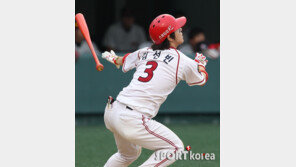 [포토] 김선빈, 제대로 넘어간 투런포