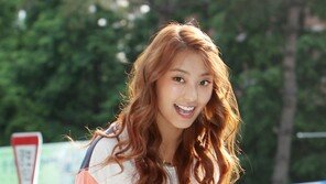 [포토] 씨스타 보라, 상체 노출 없자… ‘꿀벅지’ 대방출