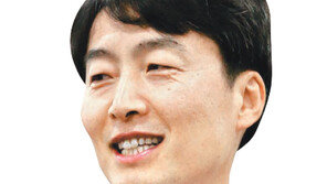 [이석기 ‘애국가 부정’ 파문]이석기 15일 기자간담회서 무슨 일이…