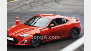 日젊은이들 로망 도요타 86, 직접 타보니 제네시스와…