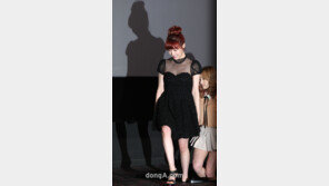 [SD포토] 소녀시대 티파니, 블랙 시스루 공주풍 드레스 