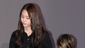 [SD포토] 막내 크리스탈, 언니들 기죽이는 8등신 각선미 