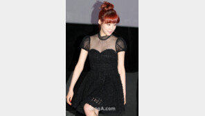 [SD포토] ‘아찔 시스루룩’ 티파니, 우윳빛 속살 노출 