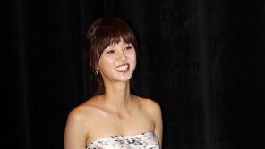 [포토] 강예솔, 가슴선이 훤히… ‘볼수록 핫해’