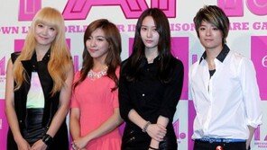 [포토] 크리스탈, 잇단 태도논란에 미소 잃어…‘뽀로통’