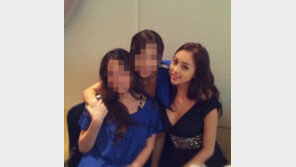 [스타 온라인] 아유미, 브이넥 드레스입으니…반전매력