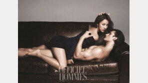 [포토] 이효리, 근육질 남성과 소파 위 베드신…‘이상순 눈 감아!’