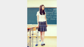 이연희, 교복입고 상큼 발랄 매력 발산  