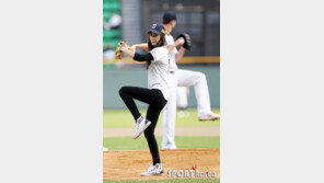 [포토] 크리스탈, 와인드업으로 보이는 ‘이기적인 비율’