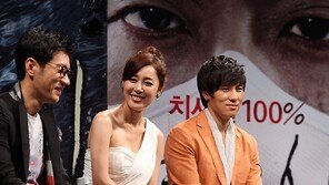 [SD포토] 문정희, 김명민과 ‘눈빛교환’