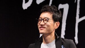 [SD포토] 김명민 ‘중후한 매력 뽐내’