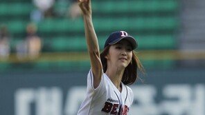 씨스타 다솜, 시구 도중 골반 노출 발생 ‘아찔’