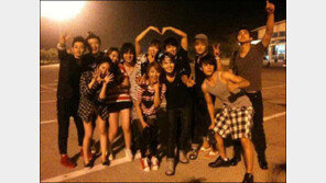 려욱 휴게소 생일파티 “바쁜 일정 탓에…그래도 낭만적이네”