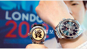 첫 金 선수에 줄 올림픽 ‘타임키퍼’
